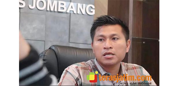 Tragis! Usai Dicekoki Miras, Gadis 15 Tahun di Jombang Digilir 3 Pria Tragis! Usai Dicekoki Miras, Gadis 15 Tahun di Jombang Digilir 3 Pria