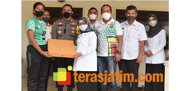 Bupati Apresiasi Tim Bola Voli Jombang yang Melaju ke Porprov Jatim Bupati Apresiasi Tim Bola Voli Jombang yang Melaju ke Porprov Jatim