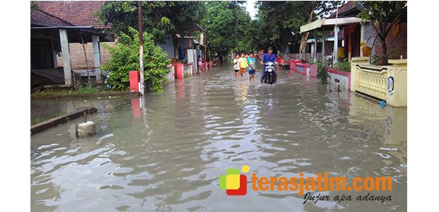 Hujan Semalaman, 22 Desa di Wilayah Jombang Diterjang Banjir Hujan Semalaman, 22 Desa di Wilayah Jombang Diterjang Banjir