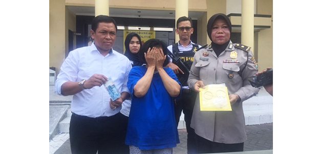 Jual Emas Palsu, Wanita asal Situbondo ini Masuk Bui Jual Emas Palsu, Wanita asal Situbondo ini Masuk Bui