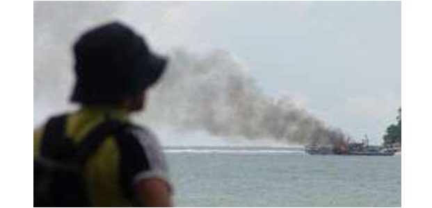 KM Mutiara Sentosa Terbakar di Pulau Masalembu Sumenep, 5 Penumpang Dikabarkan Tewas KM Mutiara Sentosa Terbakar di Pulau Masalembu Sumenep, 5 Penumpang Dikabarkan Tewas