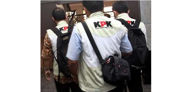 Kasus Dana Hibah Jatim, KPK Geledah Rumah La Nyalla di Surabaya Kasus Dana Hibah Jatim, KPK Geledah Rumah La Nyalla di Surabaya
