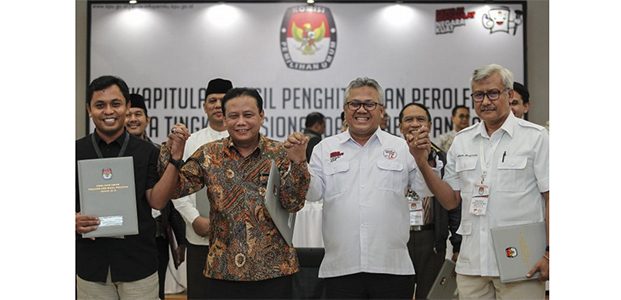 KPU Tetapkan Pasangan Jokowi-Ma’ruf Amien Pemenang Pilpres 2019 KPU Tetapkan Pasangan Jokowi-Ma’ruf Amien Pemenang Pilpres 2019