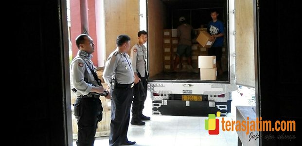 Pilkada Malang, 11 Kecamatan Form C -1 Belum Tercetak Pilkada Malang, 11 Kecamatan Form C -1 Belum Tercetak