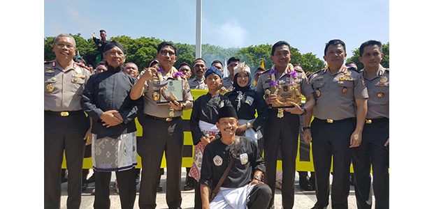 Kabaharkam Polri dan Kapolda Jatim Hadiri Deklarasi Bojonegoro Kampung Pesilat Kabaharkam Polri dan Kapolda Jatim Hadiri Deklarasi Bojonegoro Kampung Pesilat