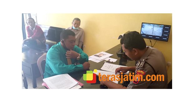 Kades Tanjung Lor Pacitan Laporkan Wartawan dan Oknum Yang Ngaku Pendamping, Ada Apa? Kades Tanjung Lor Pacitan Laporkan Wartawan dan Oknum Yang Ngaku Pendamping, Ada Apa?