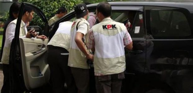 Kajari dan Bupati Pamekasan Serta 8 Orang Lainnya, Terjaring OTT KPK Kajari dan Bupati Pamekasan Serta 8 Orang Lainnya, Terjaring OTT KPK