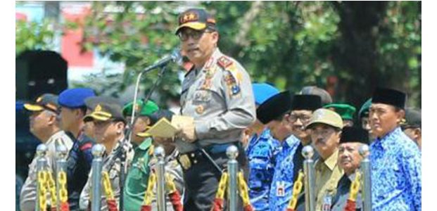 Kapolda Jatim Pimpin Gelar Pengamanan Suro Agung di Alun-Alun Kota Madiun Kapolda Jatim Pimpin Gelar Pengamanan Suro Agung di Alun-Alun Kota Madiun