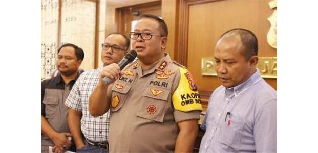 Kapolda Jatim: Tersangka Veronica Koman Berada di Luar Negeri Bersama Suaminya Kapolda Jatim: Tersangka Veronica Koman Berada di Luar Negeri Bersama Suaminya