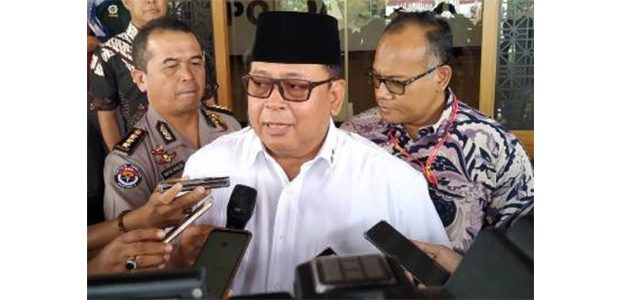 Kasus Esek-Esek Online, Polda Jatim Akan Panggil 2 Wanita Selebritis Kasus Esek-Esek Online, Polda Jatim Akan Panggil 2 Wanita Selebritis