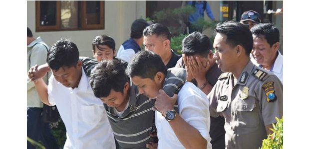 Kawanan Perampok Yang Kerap Beroperasi di Nganjuk dan Kediri Berhasil Digulung Polisi Kawanan Perampok Yang Kerap Beroperasi di Nganjuk dan Kediri Berhasil Digulung Polisi