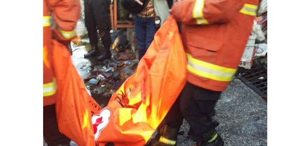 Kebakaran Hebat di Rumah Kos Kebalen Surabaya, 8 Orang Tewas Kebakaran Hebat di Rumah Kos Kebalen Surabaya, 8 Orang Tewas