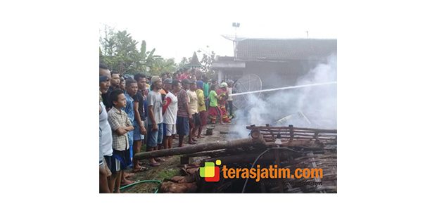 Kebakaran, Rumah Warga Bayemgede Bojonegoro Rata dengan Tanah Kebakaran, Rumah Warga Bayemgede Bojonegoro Rata dengan Tanah