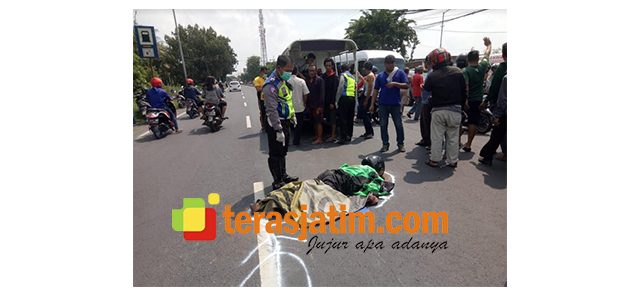 Kecelakaan Maut di Krian Sidoarjo, Tukang Ojek dan Penumpangnya Tewas Terlindas Truk Kecelakaan Maut di Krian Sidoarjo, Tukang Ojek dan Penumpangnya Tewas Terlindas Truk