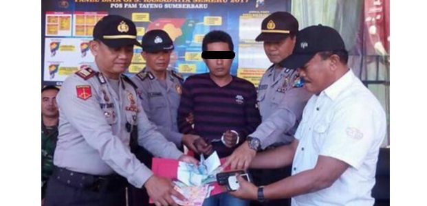 Nyopet di Atas Bus, Pria asal Kedung Jajang Lumajang Dibekuk Polisi Jember Nyopet di Atas Bus, Pria asal Kedung Jajang Lumajang Dibekuk Polisi Jember