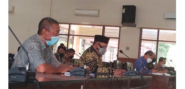 Dugaan Ada Mafia Tanah Untuk Exit Tol, Warga Bakalan Kediri Datangi DPRD Dugaan Ada Mafia Tanah Untuk Exit Tol, Warga Bakalan Kediri Datangi DPRD