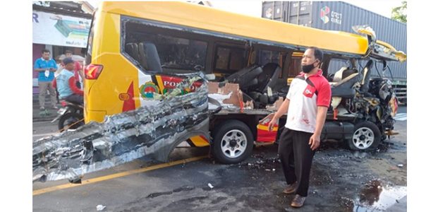 Sempat Kabur, Sopir Trailer Yang Terlibat Tabrak Lari di Gampengrejo Kediri Berhasil Diamankan Sempat Kabur, Sopir Trailer Yang Terlibat Tabrak Lari di Gampengrejo Kediri Berhasil Diamankan