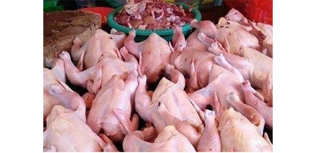 Jelang Kupatan, Harga Daging Ayam di Kediri Meroket