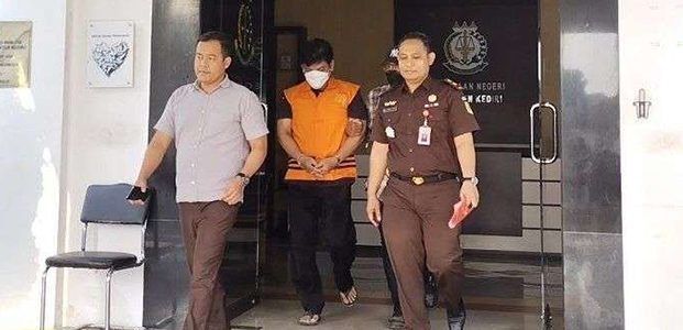 Sempat DPO, eks Kades di Kediri Terpidana Kasus Suap Ditangkap Sempat DPO, eks Kades di Kediri Terpidana Kasus Suap Ditangkap