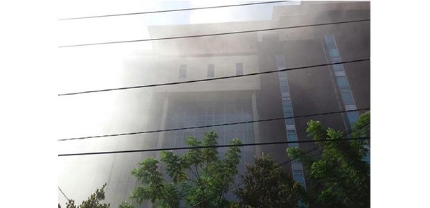 Gedung Kejaksaan Tinggi Jatim Terbakar Gedung Kejaksaan Tinggi Jatim Terbakar