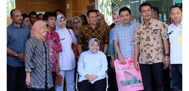 Keluar Rumah Sakit, Untuk Sementara Wali Kota Risma Tinggal di Rumah Dinas Keluar Rumah Sakit, Untuk Sementara Wali Kota Risma Tinggal di Rumah Dinas