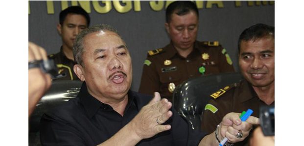 Kejati Jatim Keluarkan Sprindik Baru Untuk La Nyalla Dalam Kasus TPPU Kejati Jatim Keluarkan Sprindik Baru Untuk La Nyalla Dalam Kasus TPPU