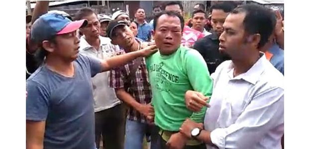Kepergok Warga, Maling Motor di Nglegok Blitar Babak Belur Dihajar Massa Kepergok Warga, Maling Motor di Nglegok Blitar Babak Belur Dihajar Massa