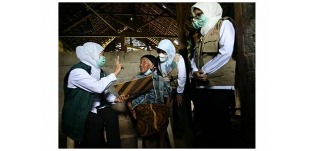 Gubernur Khofifah Kunjungi Warga Terdampak Gempa di Selorejo dan Talun Blitar Gubernur Khofifah Kunjungi Warga Terdampak Gempa di Selorejo dan Talun Blitar