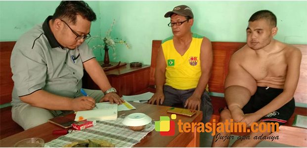 Komisi C DPRD Bojonegoro Kunjungi Korban Dugaan Malapraktik Komisi C DPRD Bojonegoro Kunjungi Korban Dugaan Malapraktik