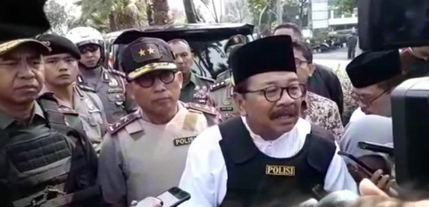 Korban Bom Gereja Bertambah, Gubernur Imbau Warga Tenang dan Tak Takut Teroris Korban Bom Gereja Bertambah, Gubernur Imbau Warga Tenang dan Tak Takut Teroris