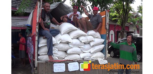 Kualitas Beras Jelek, Operasi Pasar di Blitar Tak Diminati Warga Kualitas Beras Jelek, Operasi Pasar di Blitar Tak Diminati Warga