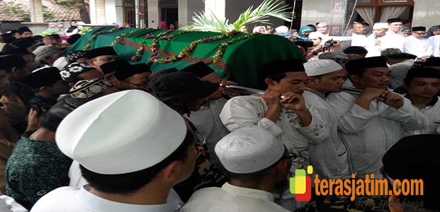 Kyai Azis Manshur Wafat, Warga NU Kehilangan Tokoh Panutan Kyai Azis Manshur Wafat, Warga NU Kehilangan Tokoh Panutan