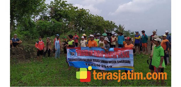 Diduga Tilep Dana Desa, Seorang Kades di Sukodadi Lamongan Diperkarakan Warganya Diduga Tilep Dana Desa, Seorang Kades di Sukodadi Lamongan Diperkarakan Warganya