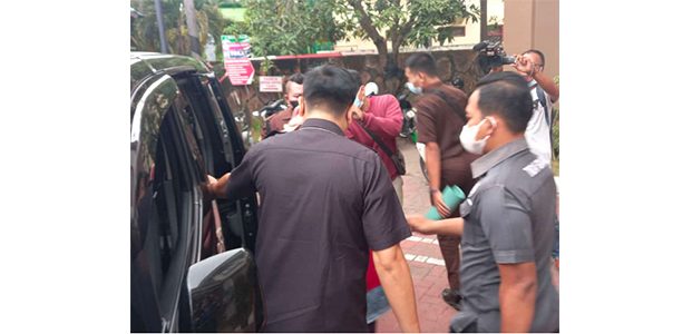 Jadi Makelar Proyek Bedah Rumah Bansos, ASN di Lamongan Ditahan Kejaksaan Jadi Makelar Proyek Bedah Rumah Bansos, ASN di Lamongan Ditahan Kejaksaan