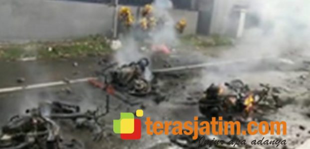 Laga Semifinal Piala Gubernur 2020 di Blitar, Diwarnai Aksi Pembakaran 7 Motor Laga Semifinal Piala Gubernur 2020 di Blitar, Diwarnai Aksi Pembakaran 7 Motor