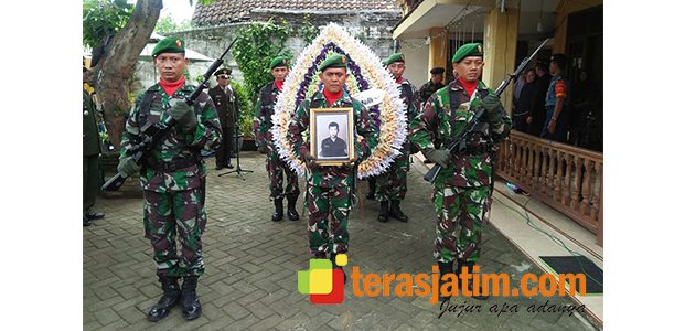 Laksanakan Fungsi Kegarnisunan, Kodim Lamongan Gelar Upacara Pemakaman Secara Militer Laksanakan Fungsi Kegarnisunan, Kodim Lamongan Gelar Upacara Pemakaman Secara Militer