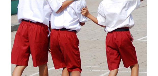 Lakukan Gol Bunuh Diri, Siswa SD di Kediri Dikeroyok Teman-Temannya Hingga Masuk RS Lakukan Gol Bunuh Diri, Siswa SD di Kediri Dikeroyok Teman-Temannya Hingga Masuk RS