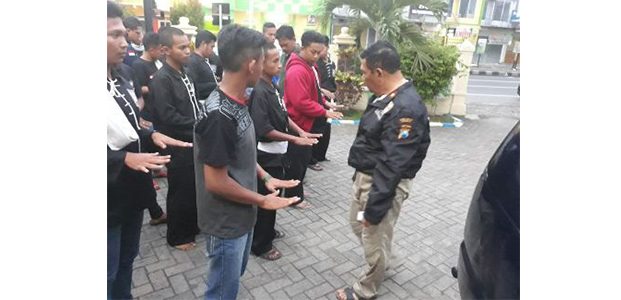 Kasus Pengeroyokan di Kaliwates Jember, Polisi Amankan 7 Oknum Pendekar Silat Kasus Pengeroyokan di Kaliwates Jember, Polisi Amankan 7 Oknum Pendekar Silat