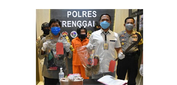 Lama Tak Saling Sapa, Pria asal Pakel Trenggalek ini Aniaya Tetangganya Hingga Tewas Lama Tak Saling Sapa, Pria asal Pakel Trenggalek ini Aniaya Tetangganya Hingga Tewas