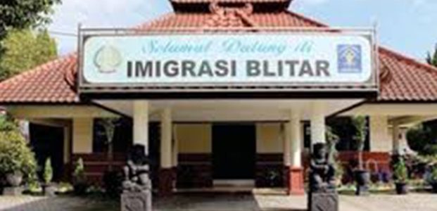 Lansia Urus Paspor di Kantor Imigrasi Blitar Cukup 10 Menit Lansia Urus Paspor di Kantor Imigrasi Blitar Cukup 10 Menit