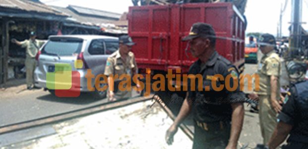 Lapak PKL Pasar Gadang, di Bongkar Lapak PKL Pasar Gadang, di Bongkar