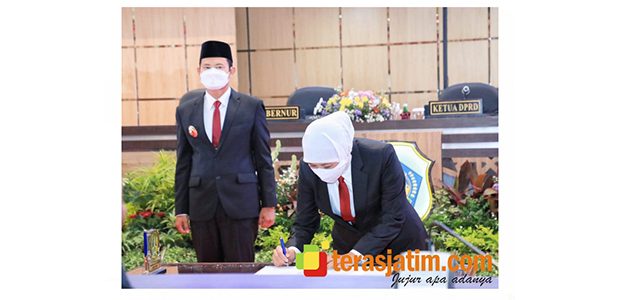 Pimpin Sertijab Bupati Yes, Ini Kata Gubernur Khofifah Tentang Potensi Lamongan Pimpin Sertijab Bupati Yes, Ini Kata Gubernur Khofifah Tentang Potensi Lamongan