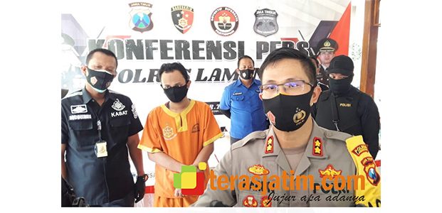 Remas Payudara Belasan Modelnya, Pemilik Distro di Lamongan Diciduk Remas Payudara Belasan Modelnya, Pemilik Distro di Lamongan Diciduk