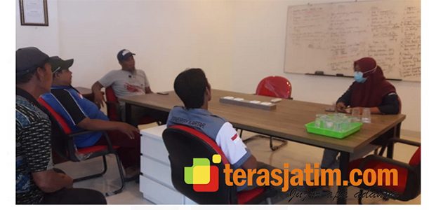 Protes Dampak dan Limbah Pabrik, Perwakilan Warga Kemantren Paciran Datangi PT Jaya Brix Protes Dampak dan Limbah Pabrik, Perwakilan Warga Kemantren Paciran Datangi PT Jaya Brix