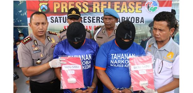 Lolos di Bandara, 2 Kurir Sabu Antar Pulau Dicokok di Terminal Badas Kediri Lolos di Bandara, 2 Kurir Sabu Antar Pulau Dicokok di Terminal Badas Kediri