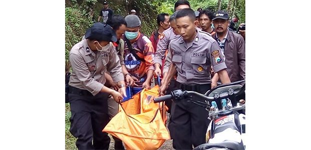 Longsor di Kebonagung Pacitan, 4 Orang Ditemukan Tewas Tertimbun Longsor di Kebonagung Pacitan, 4 Orang Ditemukan Tewas Tertimbun