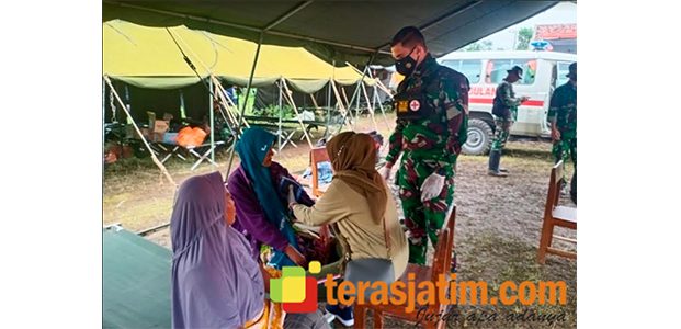 Di Lokasi Bencana Semeru, Tim Kesdam Brawijaya Berikan Layanan Kesehatan dan Trauma Healing Di Lokasi Bencana Semeru, Tim Kesdam Brawijaya Berikan Layanan Kesehatan dan Trauma Healing
