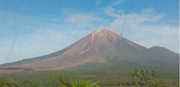 Hari Ini, Semeru Terlihat Anteng, Warga Diminta Tetap Waspada Hari Ini, Semeru Terlihat Anteng, Warga Diminta Tetap Waspada
