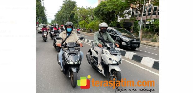 #Cari_aman Riding Saat Hujan, Cek Kondisi Ban Motor #Cari_aman Riding Saat Hujan, Cek Kondisi Ban Motor