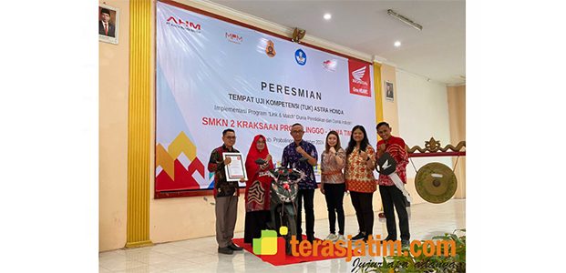 Tingkatkan Keterampilan Siswa, MPM Honda Jatim Resmikan 2 Tempat Uji Kompetensi (TUK) di Sekolah Binaan Tingkatkan Keterampilan Siswa, MPM Honda Jatim Resmikan 2 Tempat Uji Kompetensi (TUK) di Sekolah Binaan